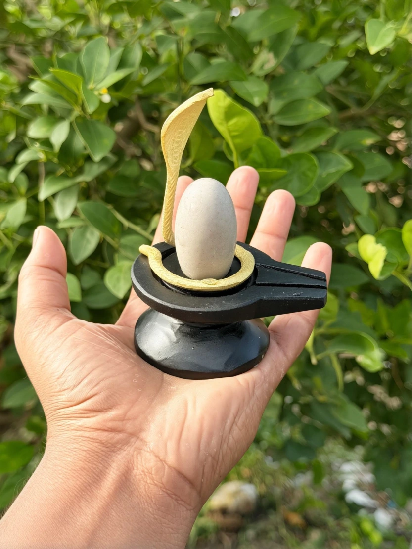 Browse Shivlings by size